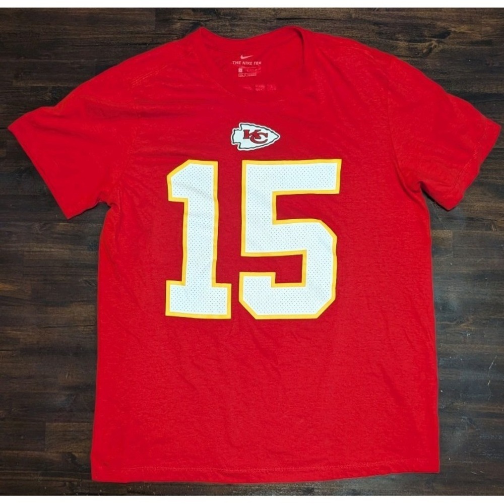 Nike Patrick Mahomes Kansas City Chiefs Jersey T Shirt Size Large NFL